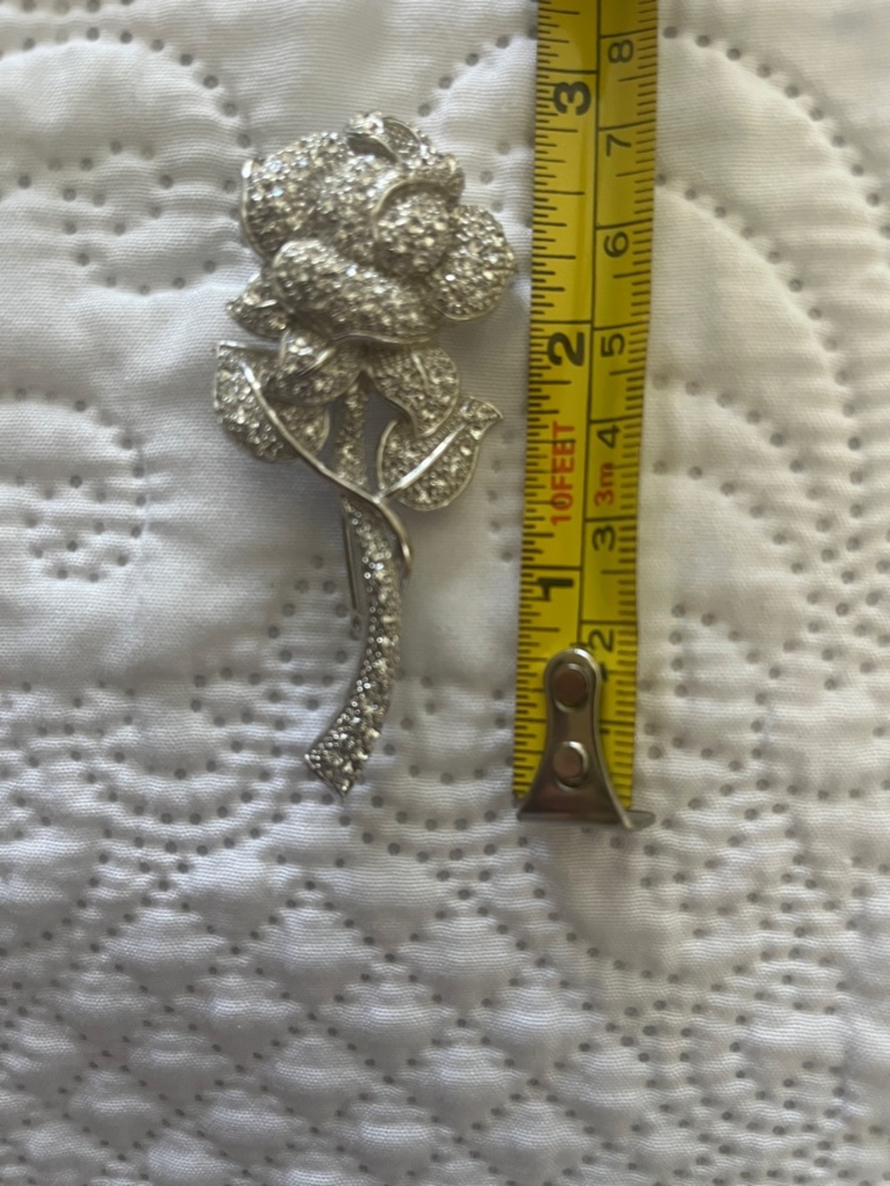 Rose pin - Picture 2 of 3